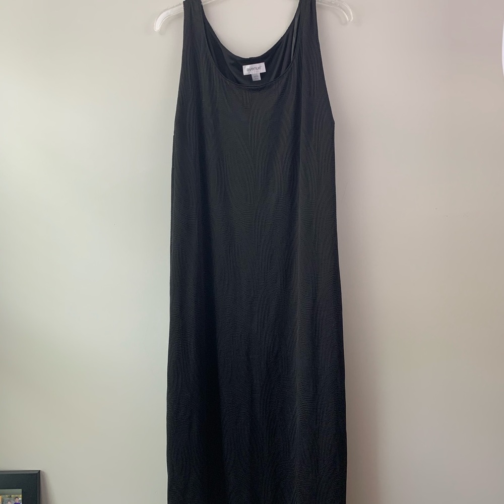 Avenue dress- black